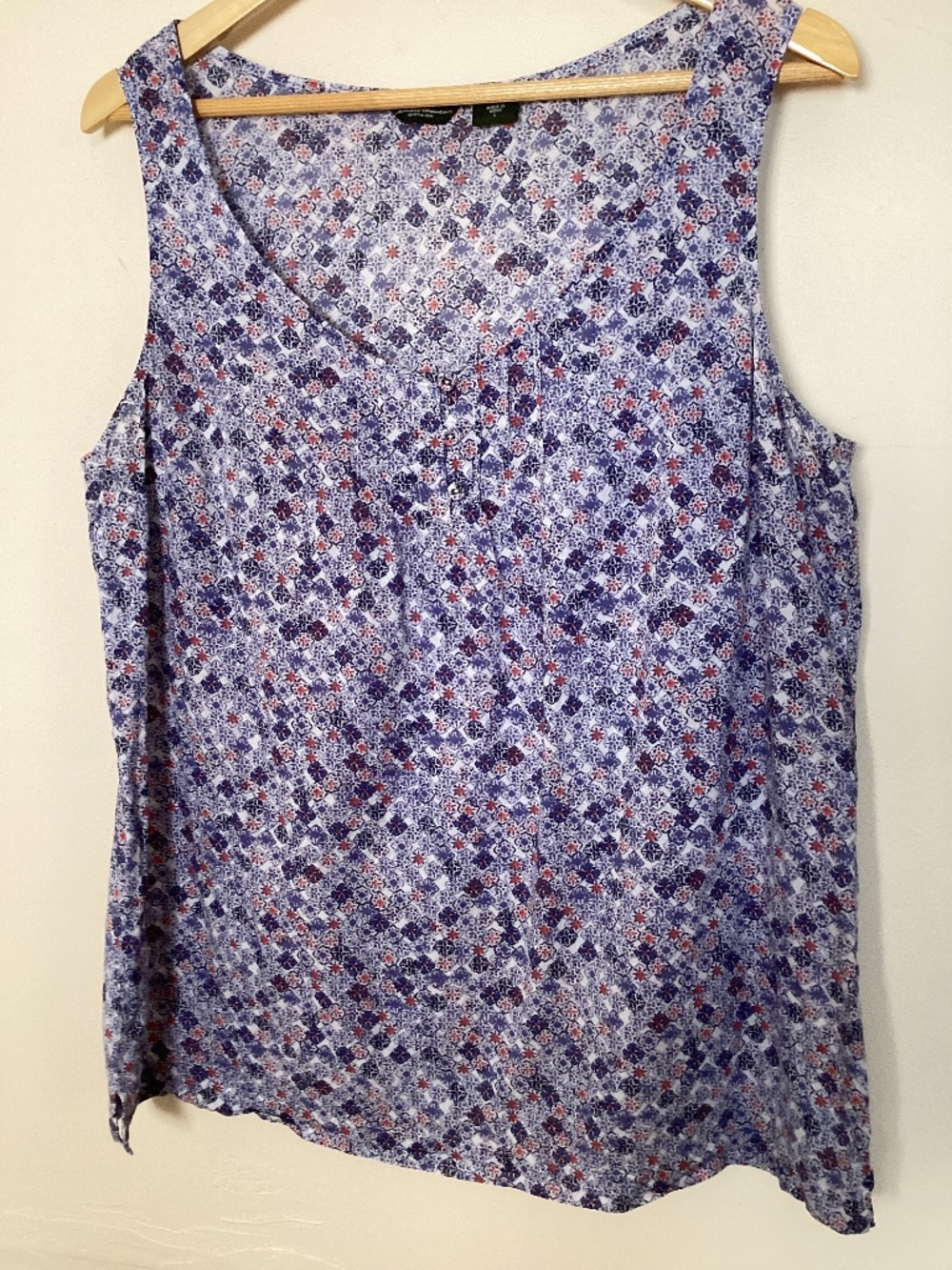 Eddie Bauer L tank top cotton lightweight made in India red white blue vacation